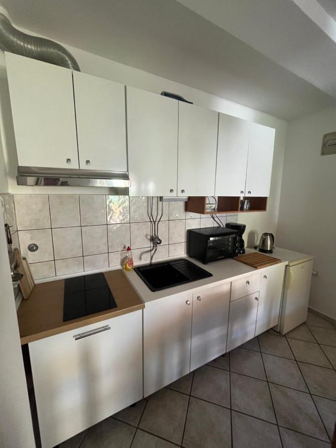Apartments And Rooms Markovski Palit Exterior photo